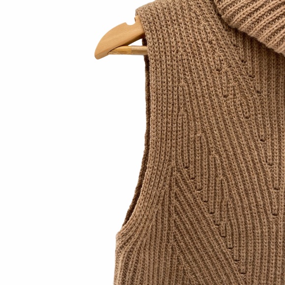 Madewell 100% Merino Wool Contour Layering Vest - Picture 7 of 13